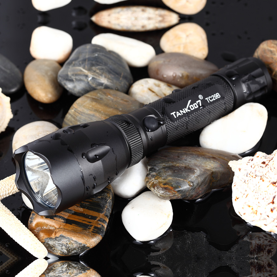 強(qiáng)光手電筒什么牌子好？哪里的強(qiáng)光手電筒生產(chǎn)廠家好