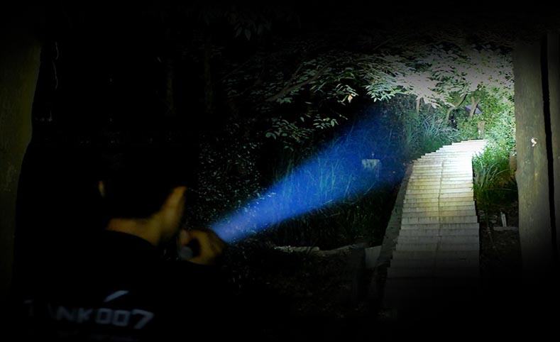 led強(qiáng)光戶外手電筒_led手電筒 led強(qiáng)光戶外手電筒_led手電筒